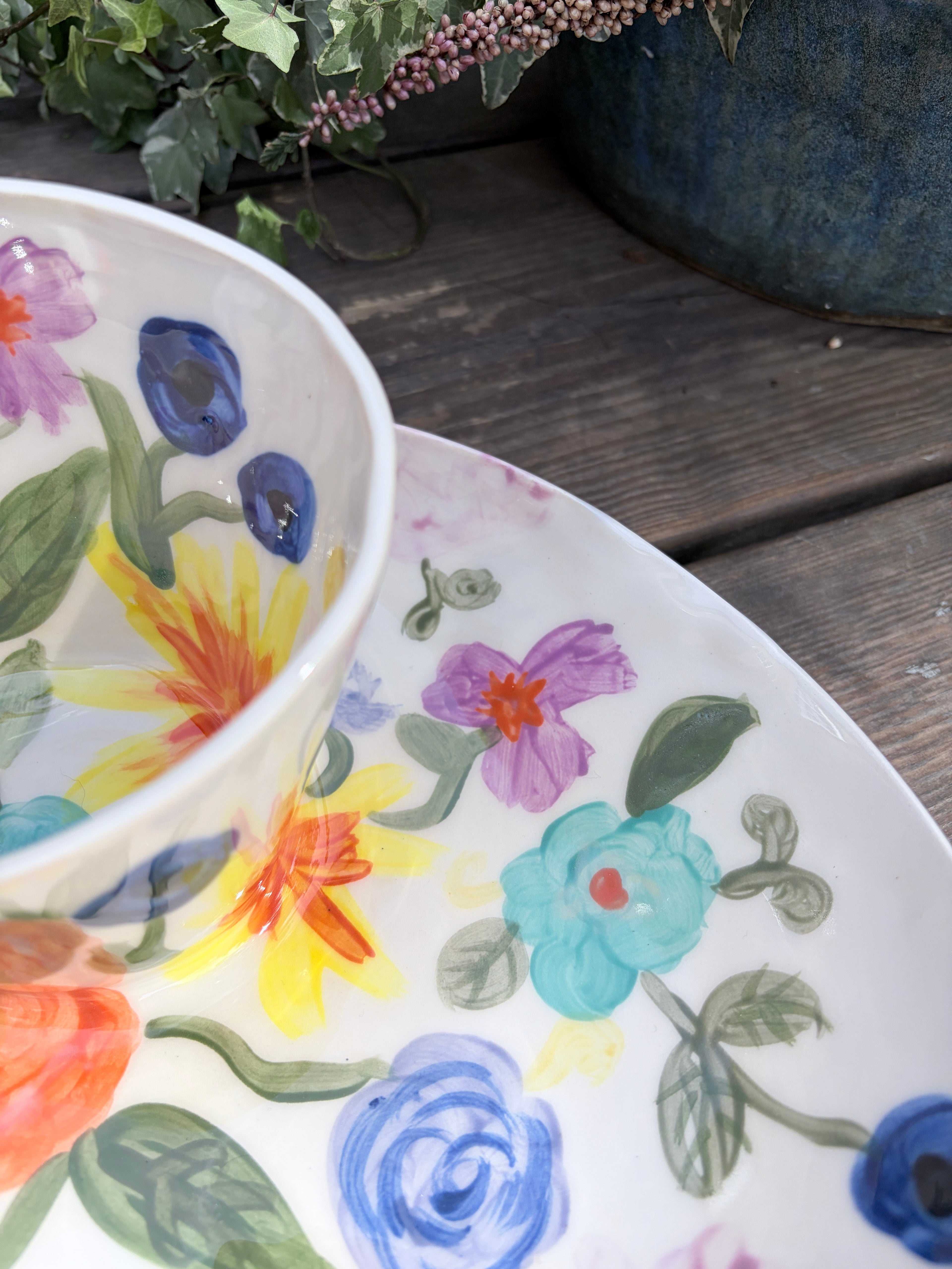#01 Extra Large Flower Power Swirl Bowl