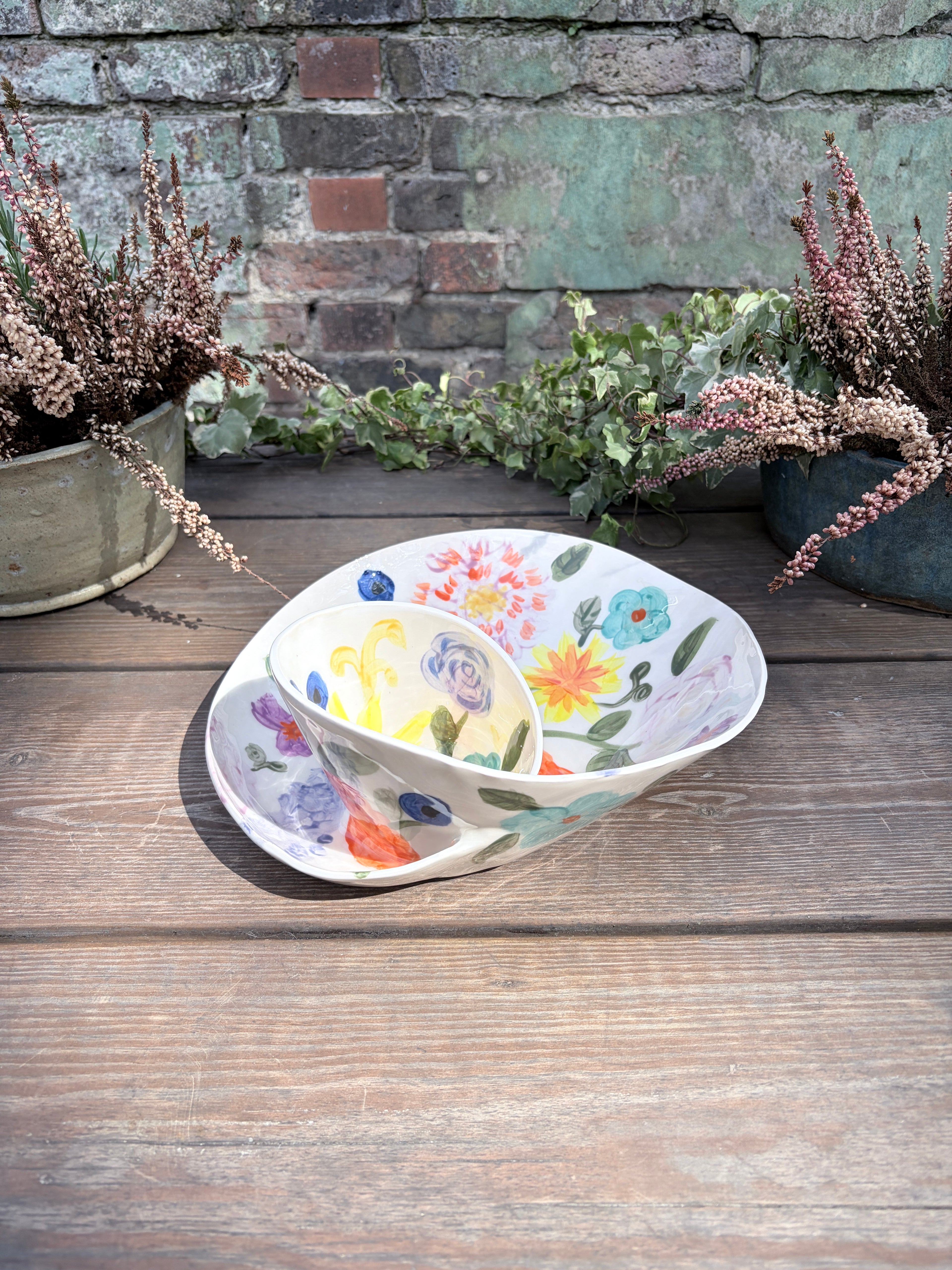#01 Extra Large Flower Power Swirl Bowl