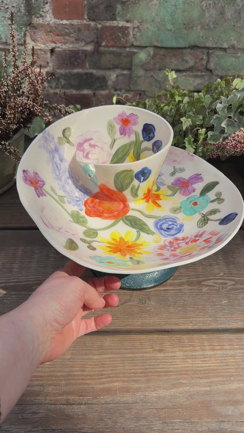 #01 Extra Large Flower Power Swirl Bowl